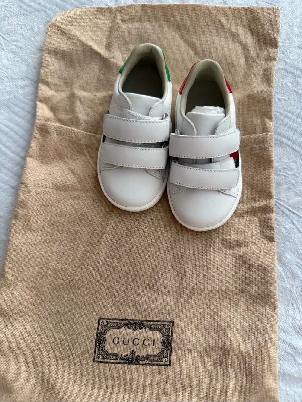 Gucci baby White Leather Velcro Sneakers with Red & Green Detail